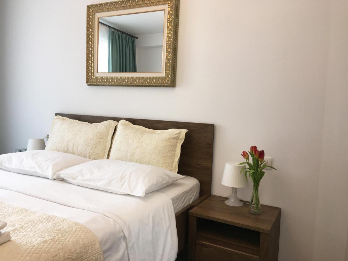 Elegantza Suites Brasov Luaran gambar